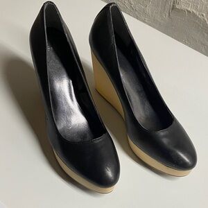 GAP Black and Tan Wedge Shoes